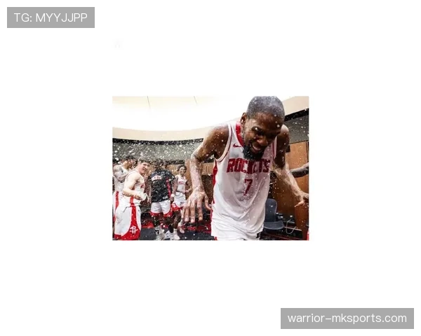 德里克·罗斯突破制造杀伤高于科比助球队关键时刻得分爆发